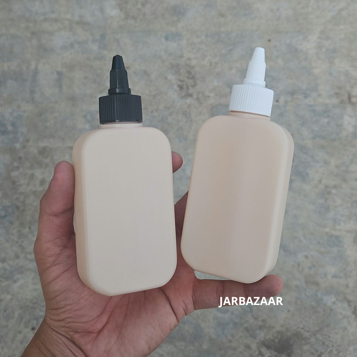 125 ML Flat Cream HDPE Bottle with Nozzle Cap