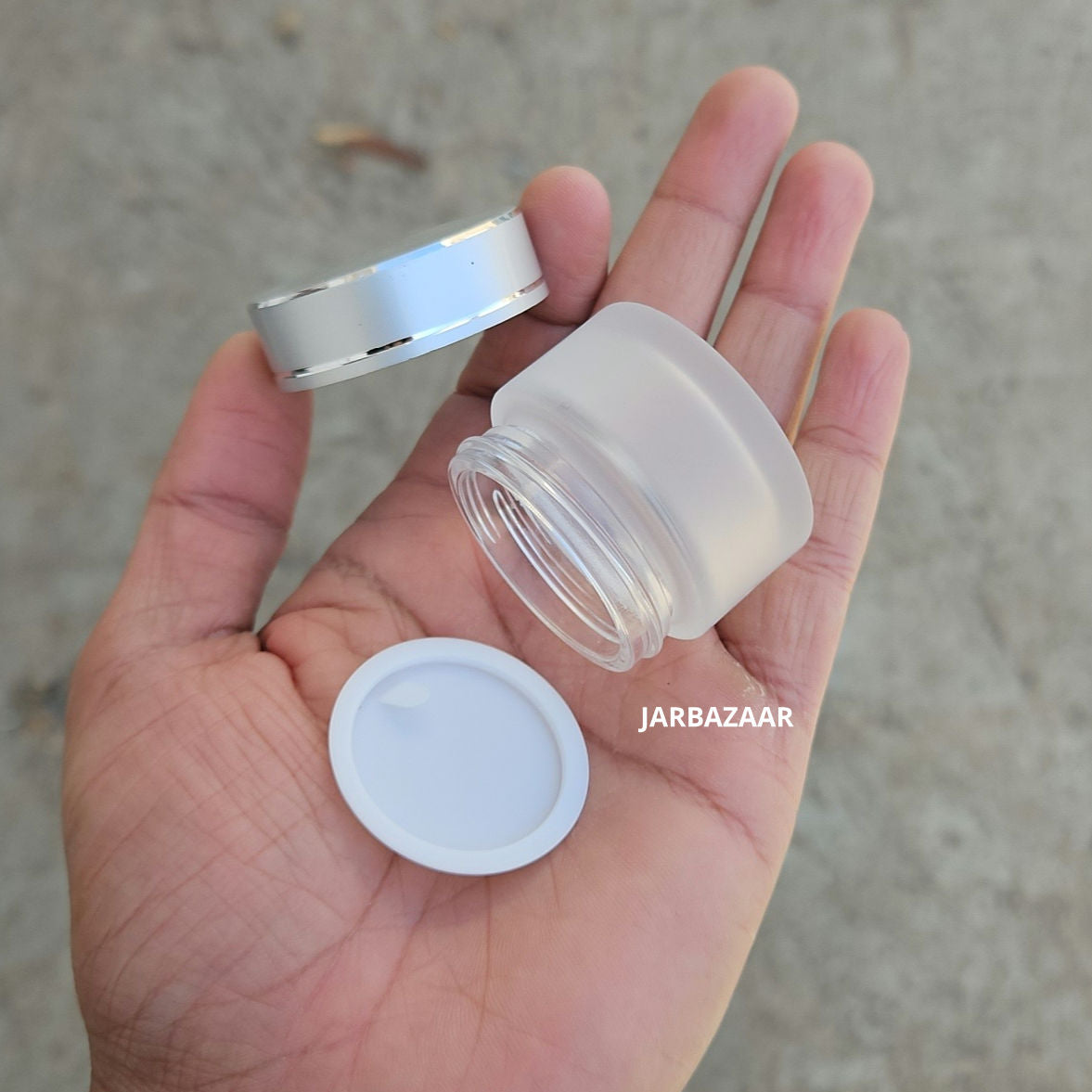 15 Gram Clear Frosted Glass Jar (Silver Diamond Cut Cap)