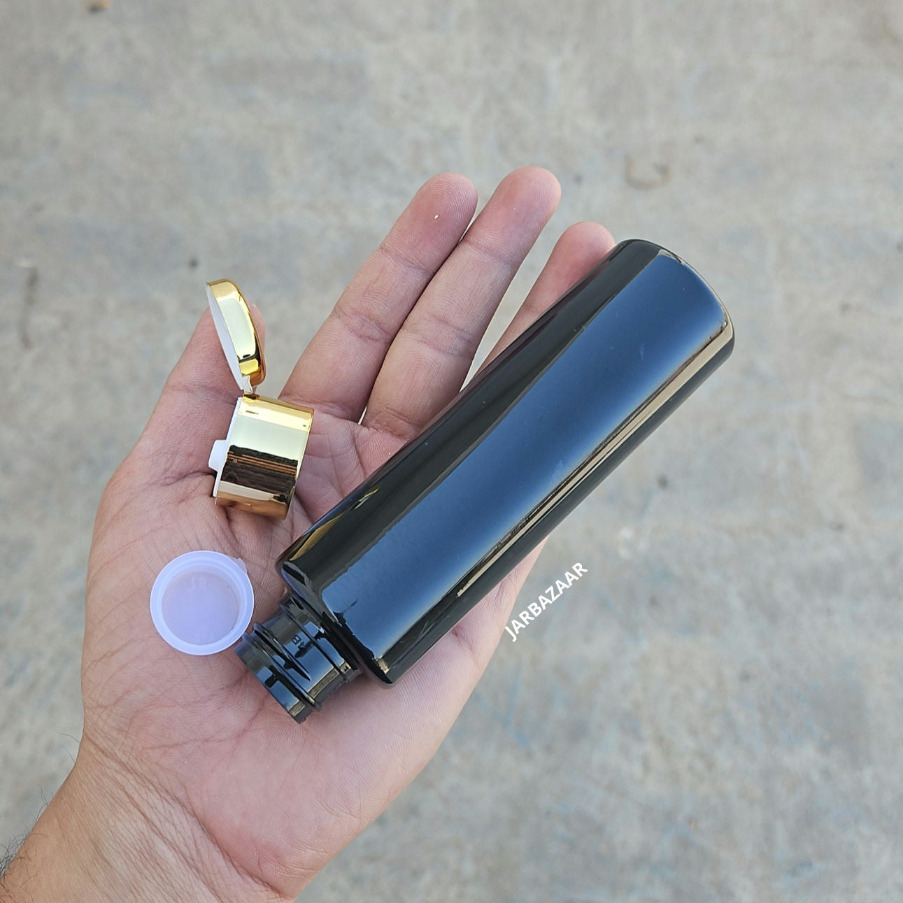 100 ML Sleek Black Pet Bottle (With Golden Fliptop Caps)