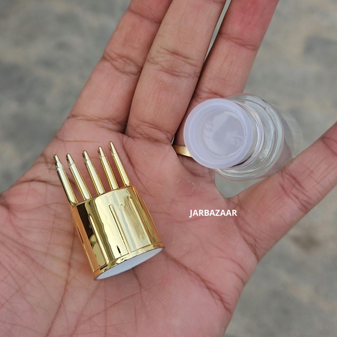 20 ML Transparent Pet Bottle (With Golden Comb Cap)