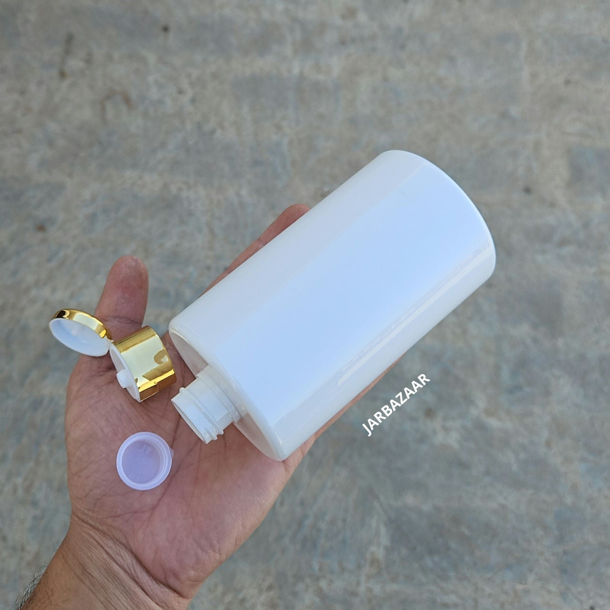 400 ML Rio White Pet Bottle (With Golden Fliptop Caps)