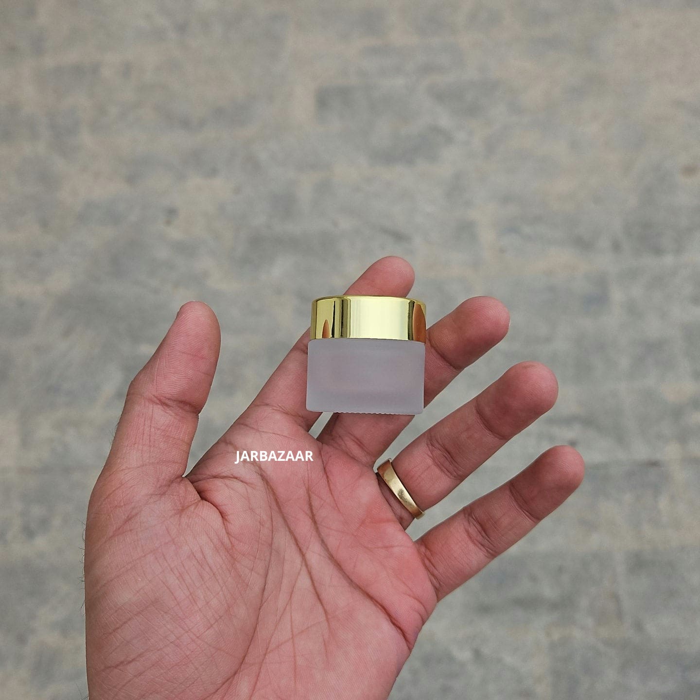 10 Gram Frosted Glass Jar (Golden Cap)