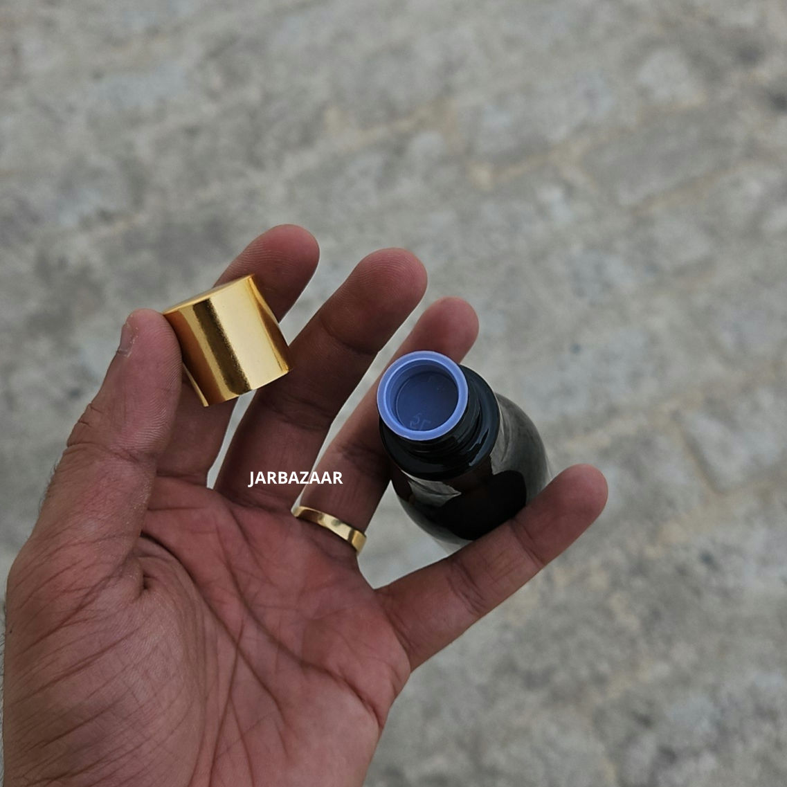 100 ml Asta Black Pet Bottle (Golden Cap)