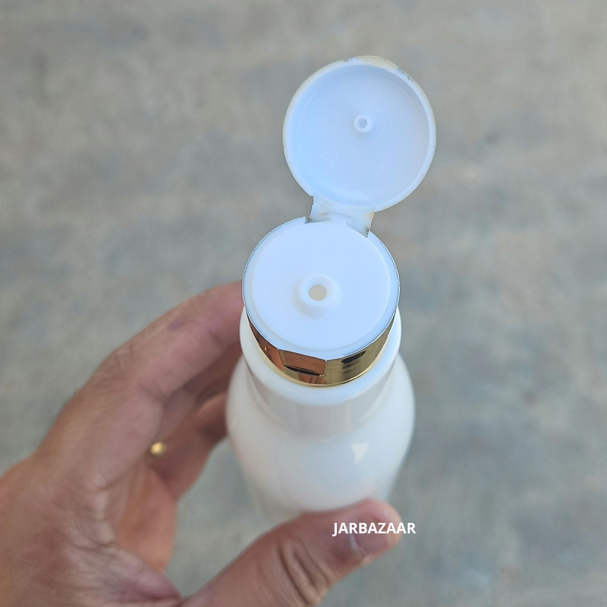 200 ML Asta White Pet Bottle (With Golden Fliptop Caps)