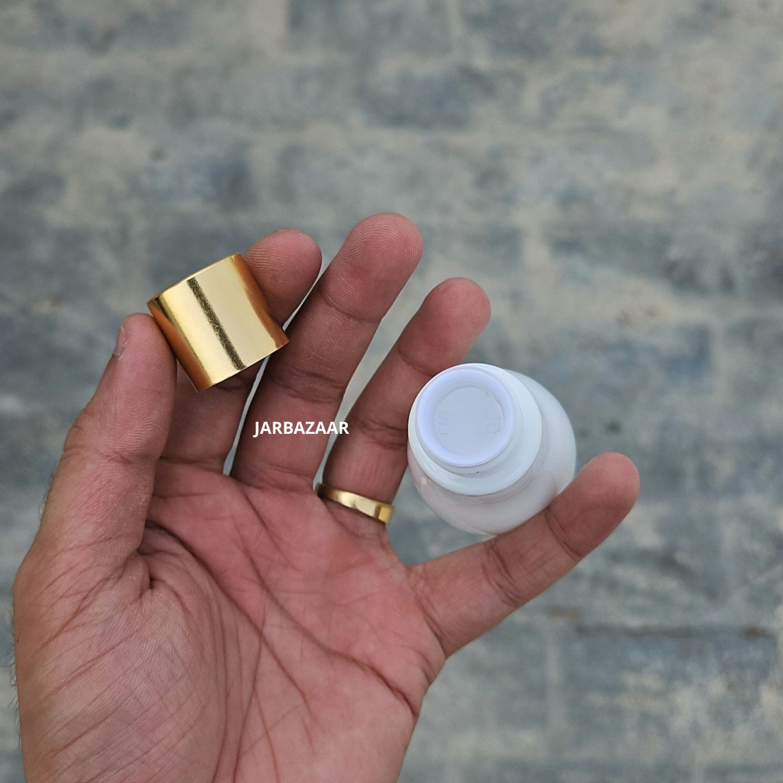 100 ml Asta White Pet Bottle (Golden Cap)