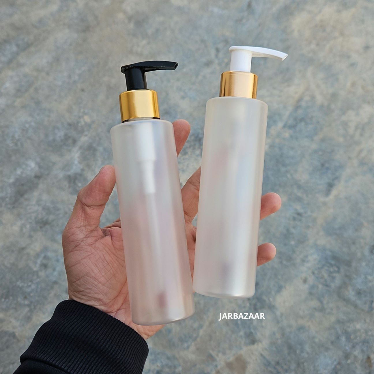 200 ML Sleek Frosted Dispenser Bottle (Golden Black/Golden White)