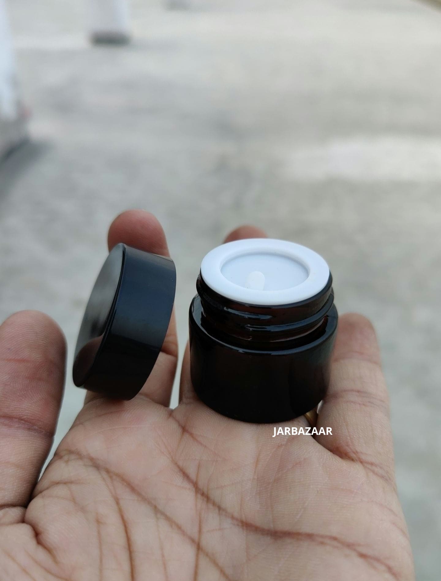 10 Gram Amber Glass Jar (Black Cap)