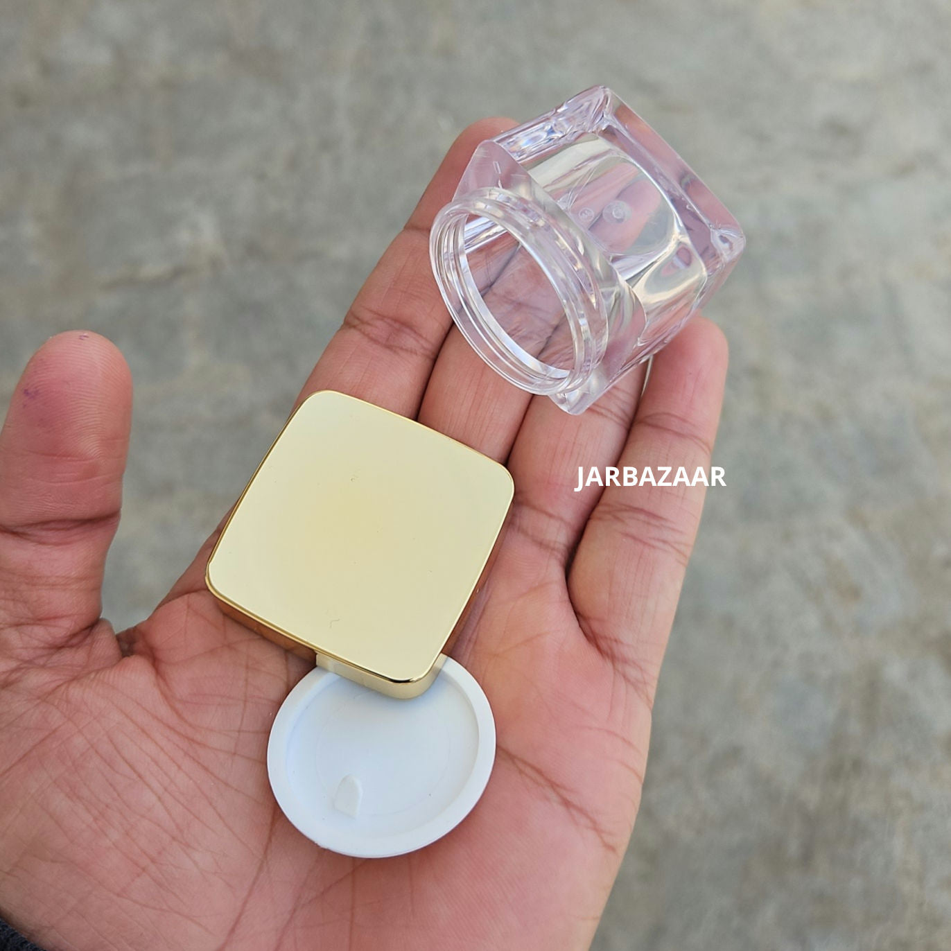 15 Gram Square Acrylic Jar (Golden Cap)