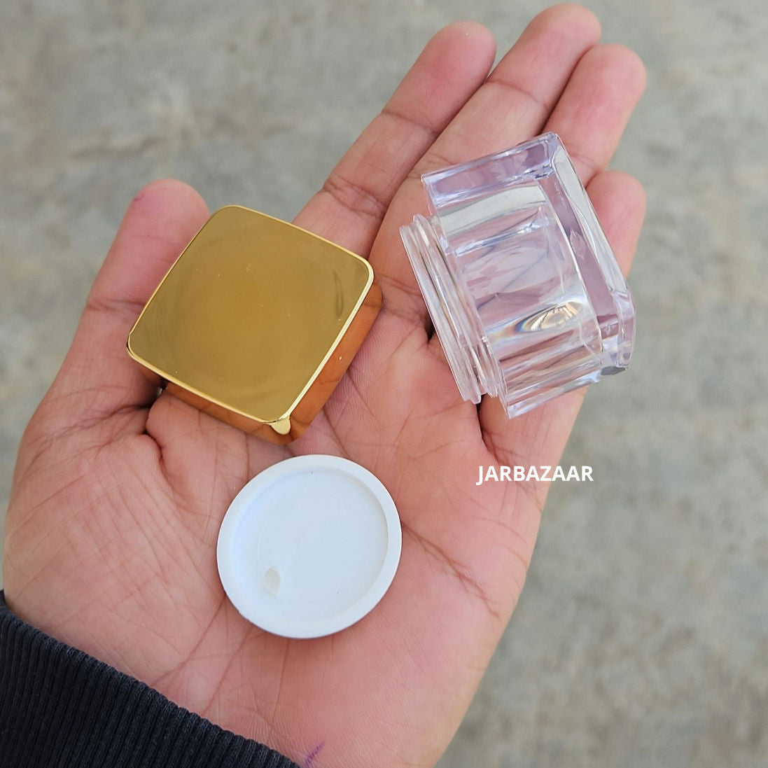 15 Gram Square Acrylic Jar (Golden Cap)