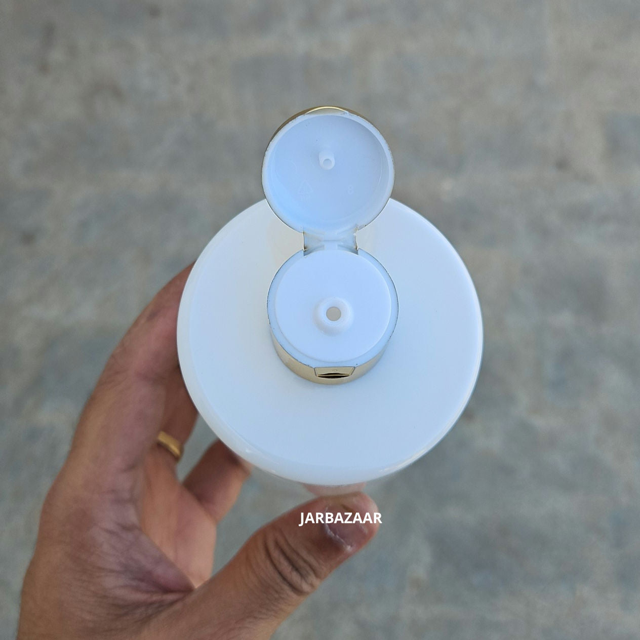 400 ML Rio White Pet Bottle (With Golden Fliptop Caps)