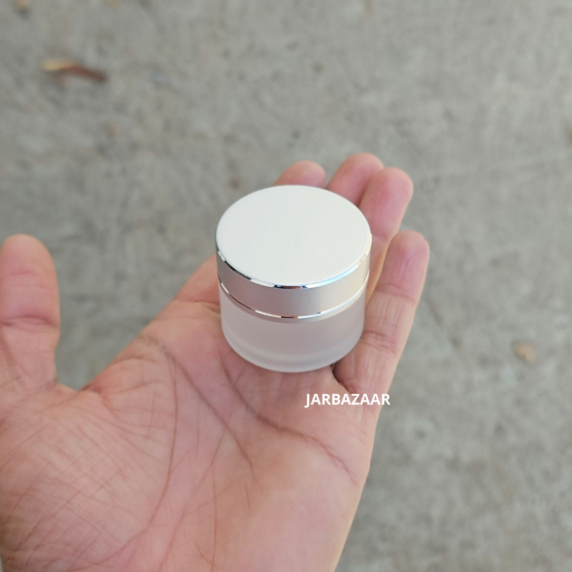 15 Gram Clear Frosted Glass Jar (Silver Diamond Cut Cap)