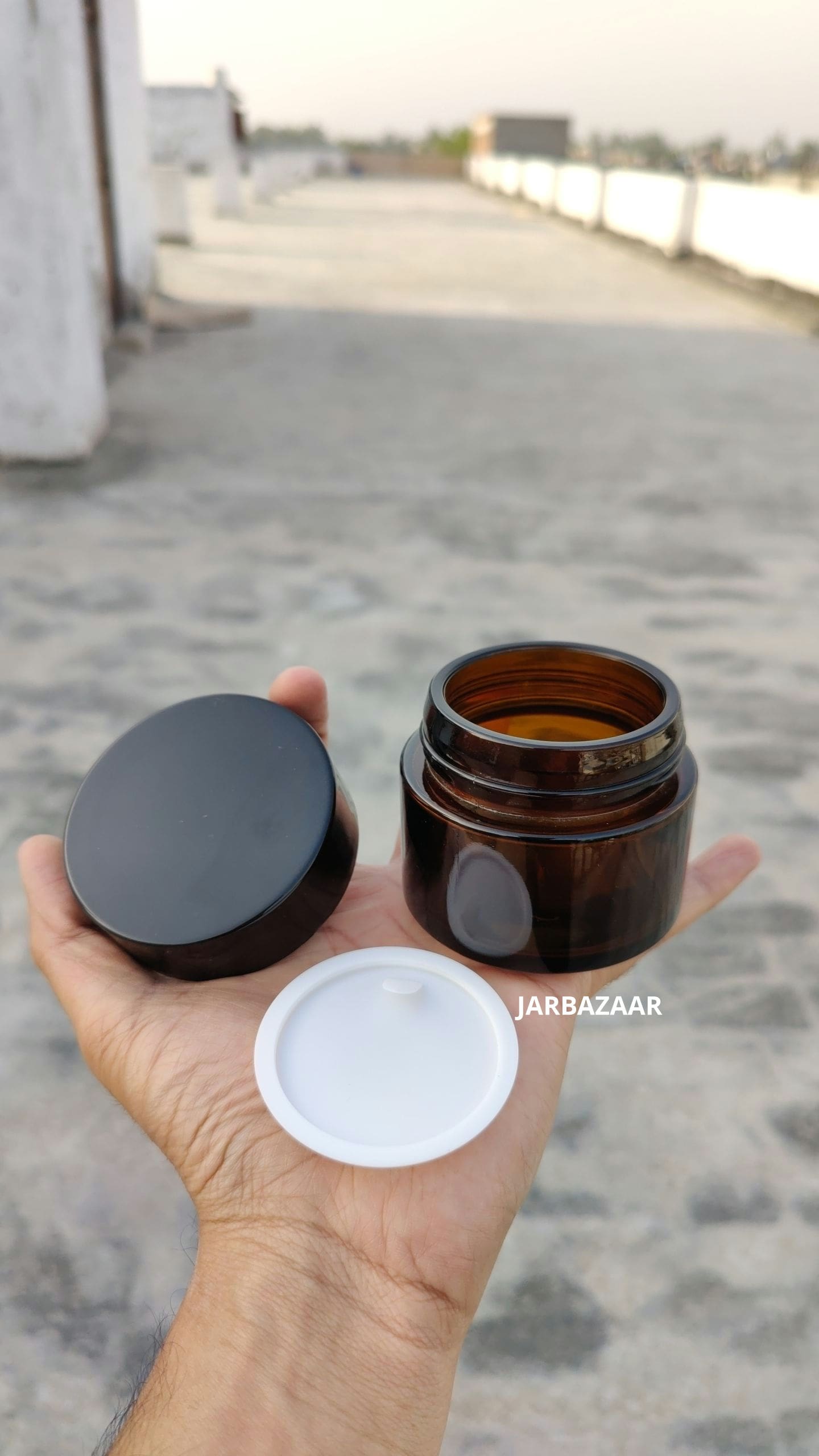 100 Gram Broad Amber Glass Jar (Black Cap)