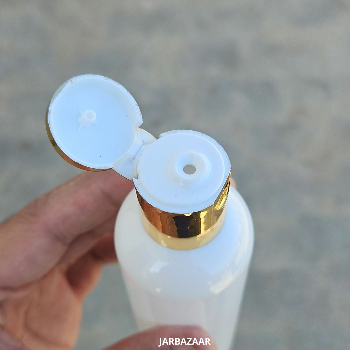 100 ML Avon White Pet Bottle (With Golden Fliptop Caps)