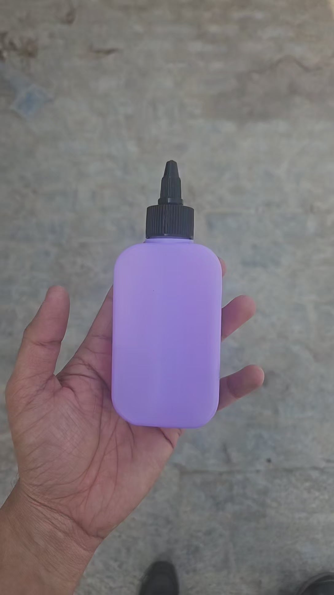 125 ML Flat Purple HDPE Bottle (With Nozzel Caps)