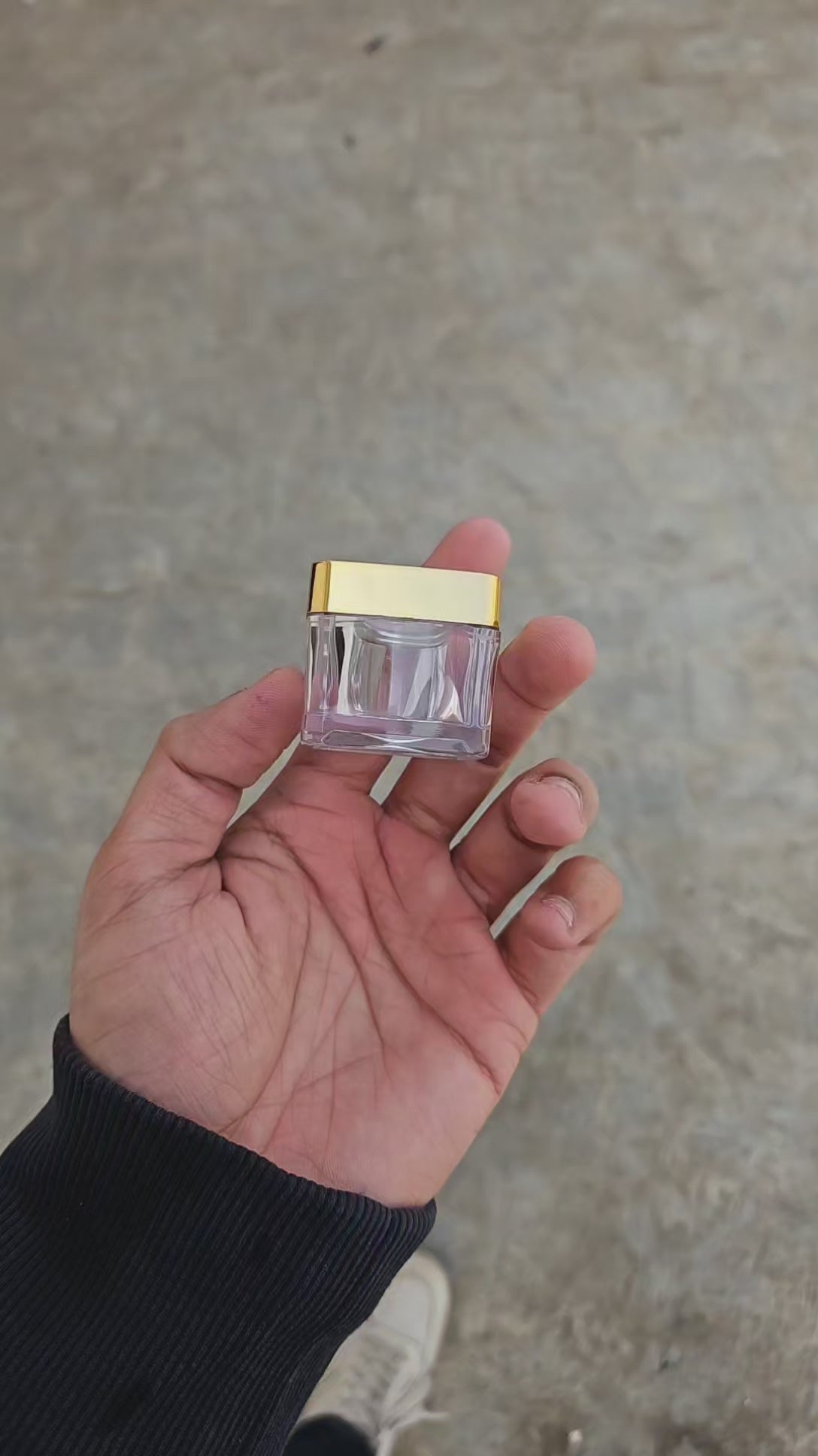 15 Gram Square Acrylic Jar (Golden Cap)