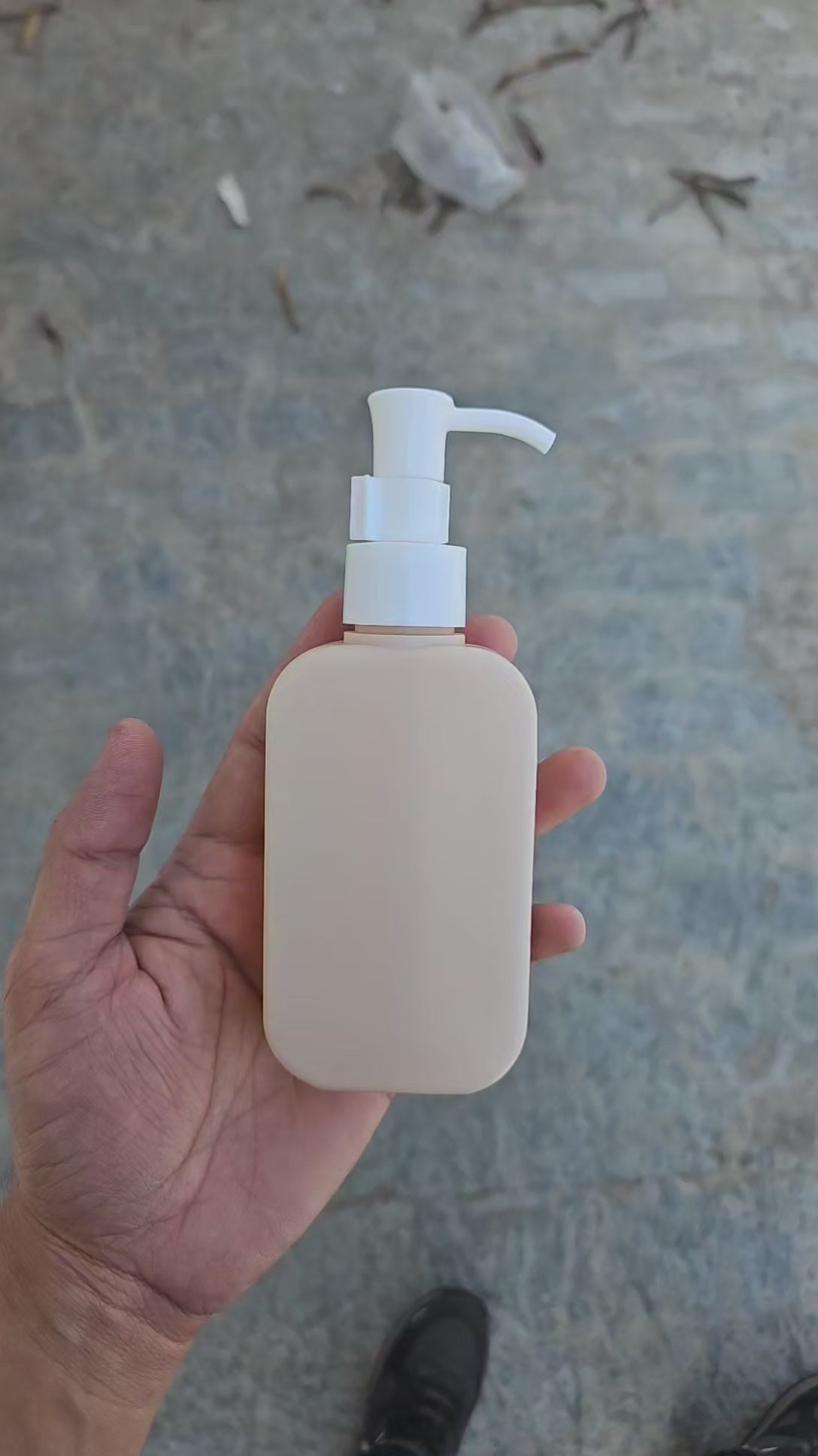 125 ML Flat Cream HDPE Bottle (With Sleek Dispenser Pumps)