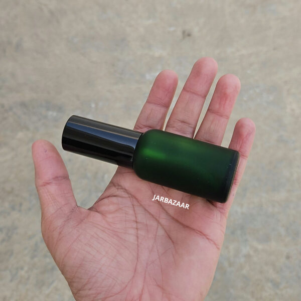 30 ml Green Frosted Glass bottle (With Premium Black Serum Pumps) - Image 3