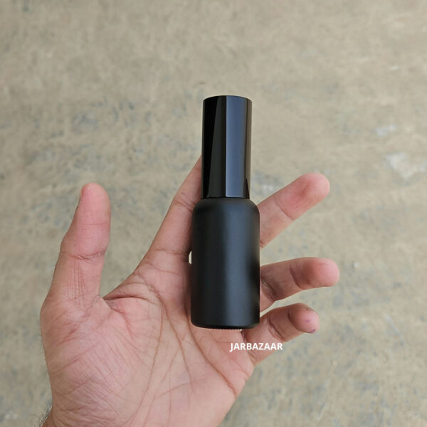 30 ml Black Matt Glass bottle (With Premium Black Serum Pumps) - Image 2